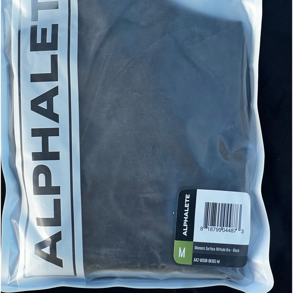 COPY - Alphalete Surface Altitude Bra - Black - Picture 3 of 4